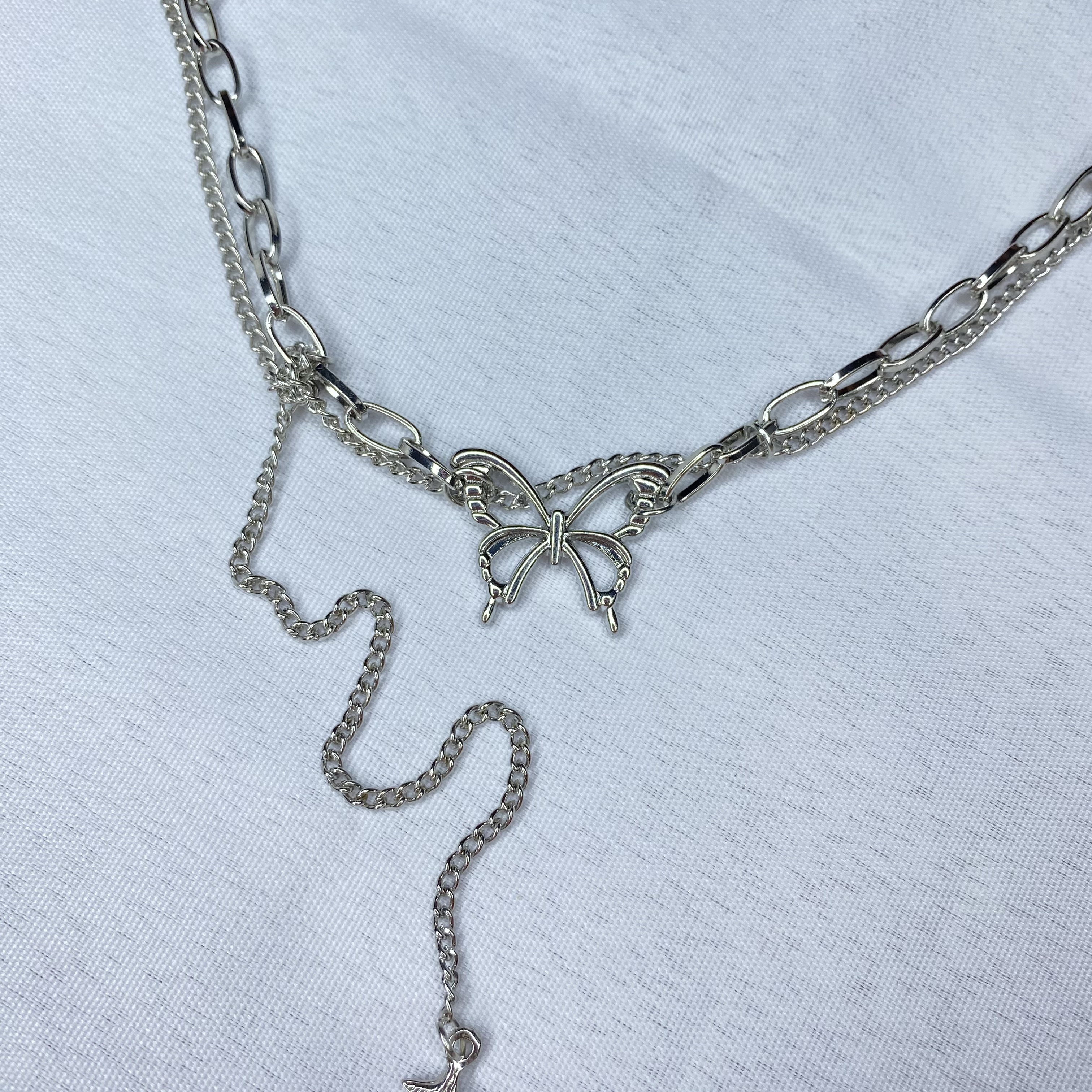 گردنبند پروانه