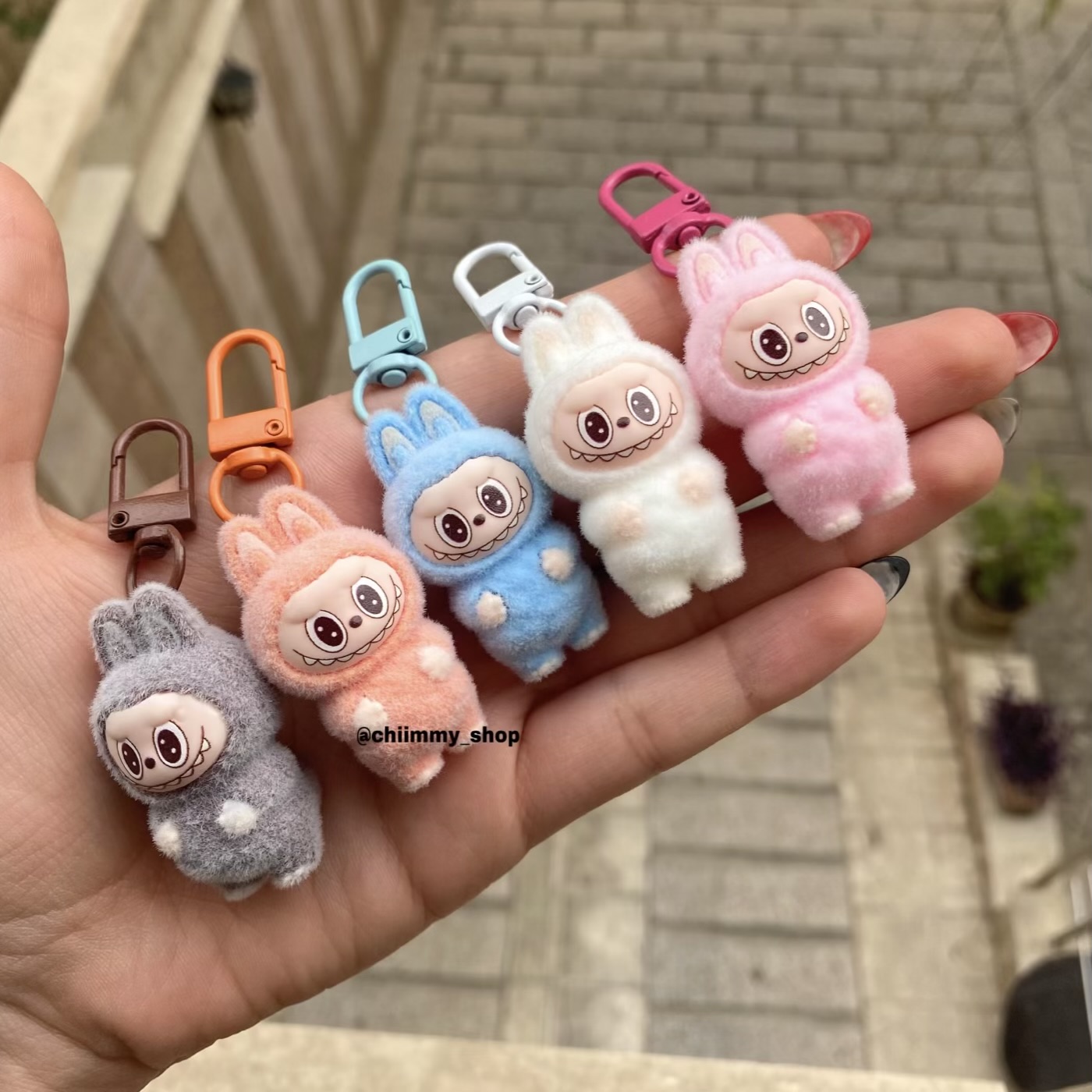 اویز لبوبو دم دار