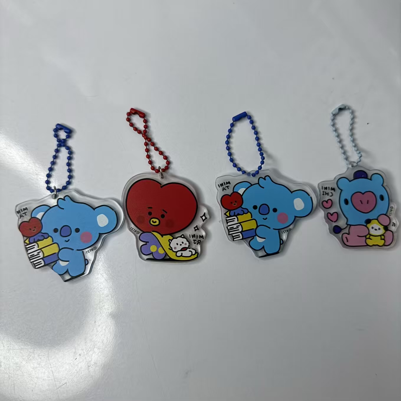 آویز پلکسی bt21