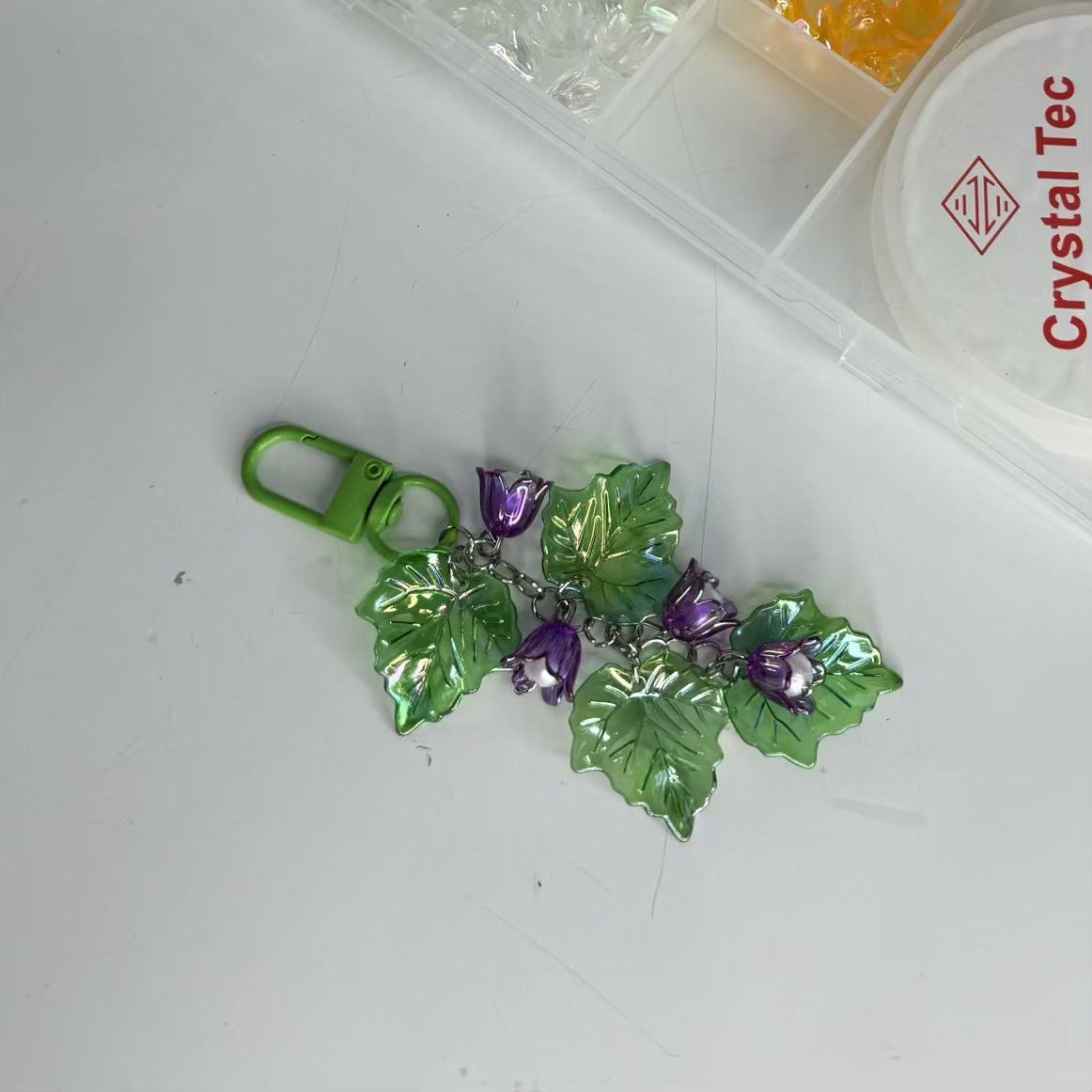 آویز گل و برگ